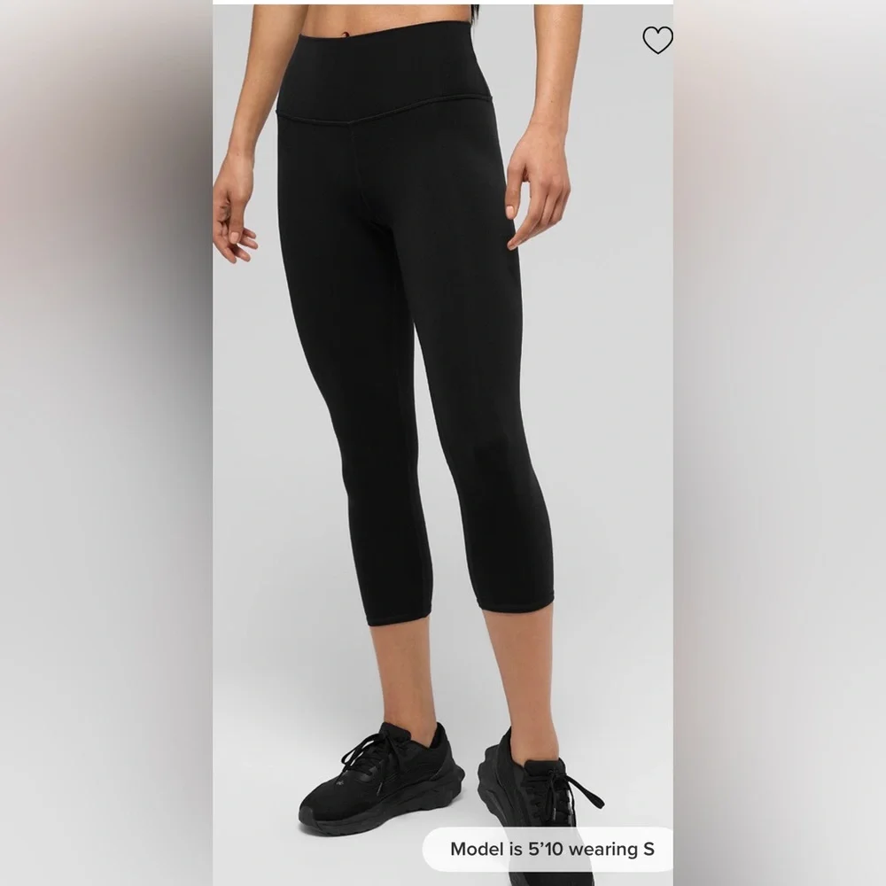 Alo Yoga High-Waist Airbrush Capri Leggings Black size small - Picture 3 of 8